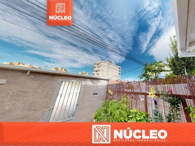 Piso en venta en Nueva Torrevieja - Aguas Nuevas de 2 habitaciones con terraza y jardín