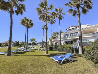 Venta de dúplex en Cabo Pino - Reserva de Marbella de 4 habitaciones con terraza y piscina