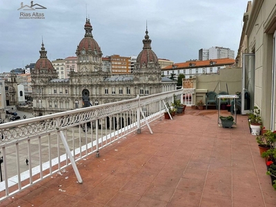 Venta de piso en Ciudad Vieja de 3 habitaciones con terraza y balcón