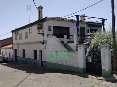 Сasa con terreno en venta en la Calle Doctor Porras / GR 48' Santa Olalla del Cala