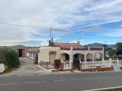 Сasa con terreno en venta en la el Rebolledo' Alicante