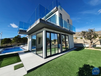 Villa con terreno en venta en la Avinguda Marina Baixa' Finestrat