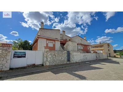 101- Lote Dos casas y local para restaurante en Fresno de la Fuente (Segovia)