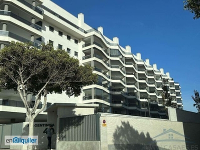 Alquiler de Piso 2 dormitorios, 2 baños, 2 garajes, Nuevo, en Almería, Almería