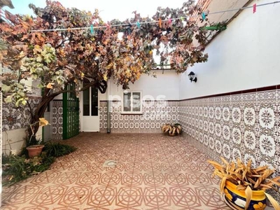 Casa adosada en venta en Calle de Luis Dorado, cerca de Calle de Calderón de la Barca