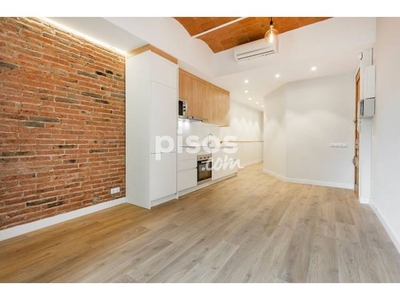 Casa adosada en venta en Carrer de la Selva de Mar, cerca de Avinguda Diagonal