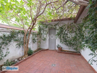 Precioso piso con pequeño jardín privado en Sarrià
