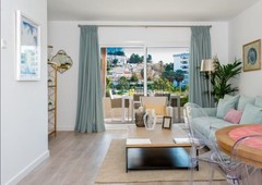 Apartamento con 3 habitaciones con ascensor y aire acondicionado en Marbella