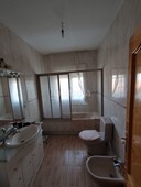 Chalet con 3 habitaciones con parking, piscina, calefacción y aire acondicionado en Villaluenga de la Sagra