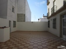 Venta Piso Aguilar de La Frontera. Piso de tres habitaciones en Calle Altozano. Primera planta