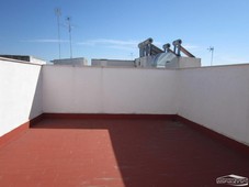 Venta Piso Aguilar de La Frontera. Piso de tres habitaciones en Calle Altozano. Segunda planta con terraza