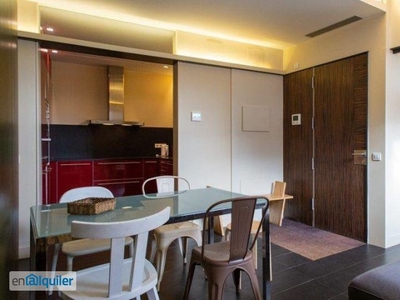 Acogedor apartamento de 2 dormitorios con aire acondicionado en alquiler en el centro de El Born