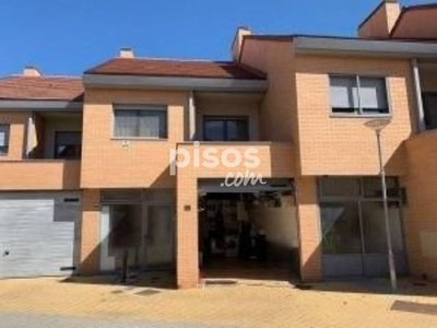 Casa adosada en alquiler en Calle Sabinares Del Arlanza, 106 en Aldeamayor de San Martín por 650 €/mes