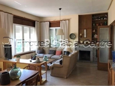 Casa en alquiler en Carrer de Brutau en Castellar del Vallès por 1.350 €/mes