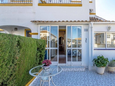 Casa en venta en Torrevieja, Alicante