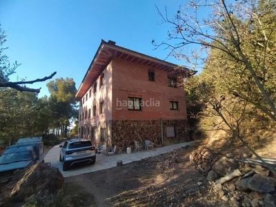 Chalet con 12 habitaciones con vistas a la montaña en Corbera de Llobregat