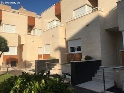 FANTASTICO DUPLEX, MUY AMPLIO Y A TAN SOLO 300 METROS DEL MAR