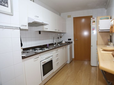 Piso con 3 habitaciones con ascensor, calefacción y aire acondicionado en Sant Andreu de la Barca