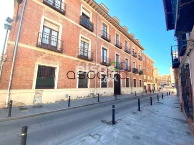 Piso en venta en Calle del Teniente Figueroa, 10 en Casco Histórico por 130.000 €