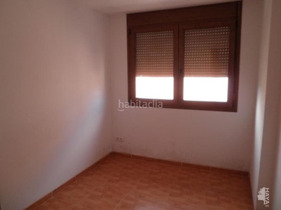 Piso primero con 3 habitaciones en Bítem Tortosa