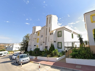 Venta de piso con piscina y terraza en Riviera del Sol (Mijas)