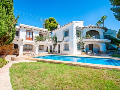 Villa con terreno en venta en la Moraira' Teulada