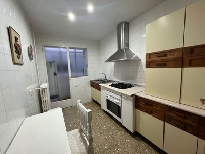 Alquiler de piso en Centro - Puertollano de 2 habitaciones con terraza y muebles