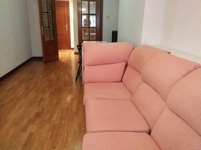 Alquiler de piso en El Carmen - Casas del Hogar de 2 habitaciones con garaje y muebles
