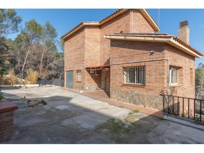 Casa 4 vientos en venta de 228 m, en la Colonia Sant Andreu de la Barca.