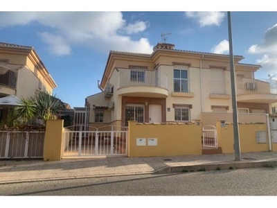 casa adosada en Venta en Villamartin