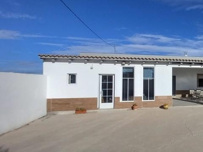 Chalet en venta en Jacarilla