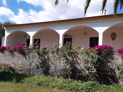 El Castillo De Las Guardas villa en venta