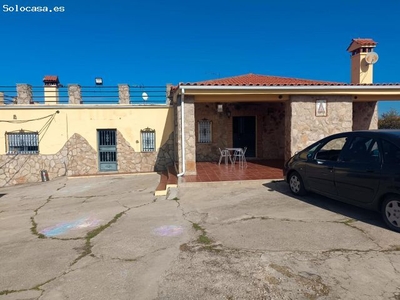 Estupendo campo con parcela en valdesalor