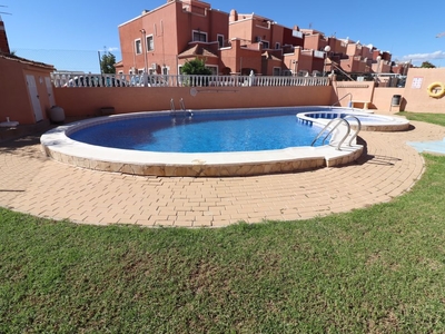 Los Montesinos villa en venta