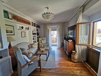 Piso en alquiler en Centro - Segovia de 3 habitaciones con terraza y muebles