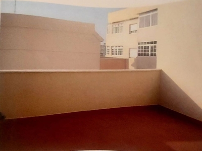 Piso en venta en Melilla de 4 habitaciones con terraza y garaje