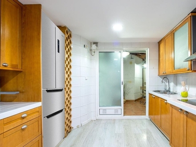 Venta de piso en Albatalia de 3 habitaciones con garaje y aire acondicionado