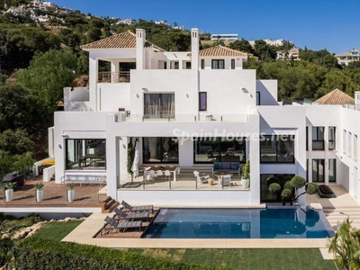 Villa en venta en Alto de los Monteros, Marbella