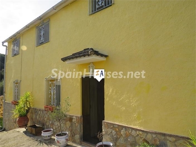 Villa en venta en Fuensanta de Martos