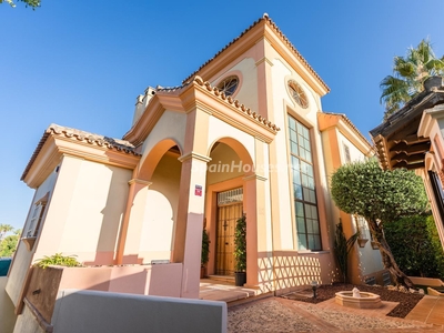 Villa en venta en Ricardo Soriano, Marbella