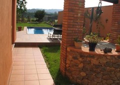 CHALET ADOSADO EN VENTA