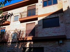 Venta Piso Pedrola. Piso de tres habitaciones en Plaza San Roque. Segunda planta con balcón