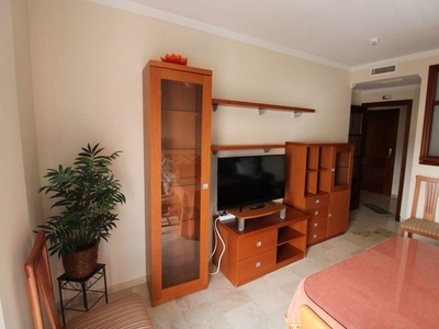 Alquiler de piso en calle Argonauta de 2 habitaciones con muebles y ascensor