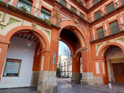 Alquiler de piso en Casco Histórico - Ribera - San Basilio de 2 habitaciones con terraza y muebles