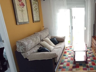 Alquiler de piso en Foz de 1 habitación con terraza y muebles