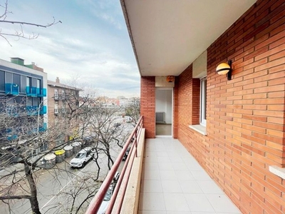 Alquiler de piso en Montilivi - Palau de 4 habitaciones con balcón y calefacción