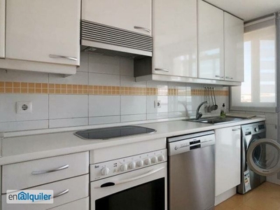 Apartamento contemporáneo de 2 habitaciones en alquiler en Villaverde