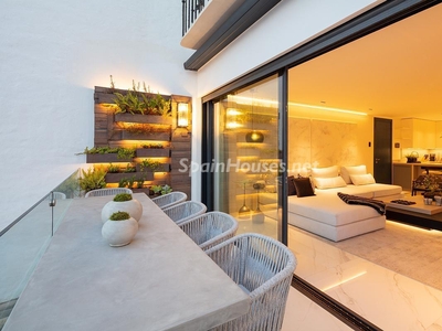 Apartamento en venta en Playa Bajadilla-Puertos, Marbella
