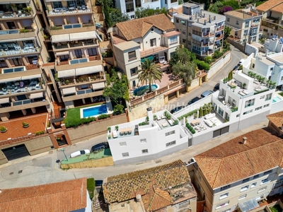 Dúplex bajo en venta en Monte Sancha, Málaga