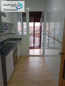 Piso en alquiler en calle Aire de 2 habitaciones con muebles y balcón